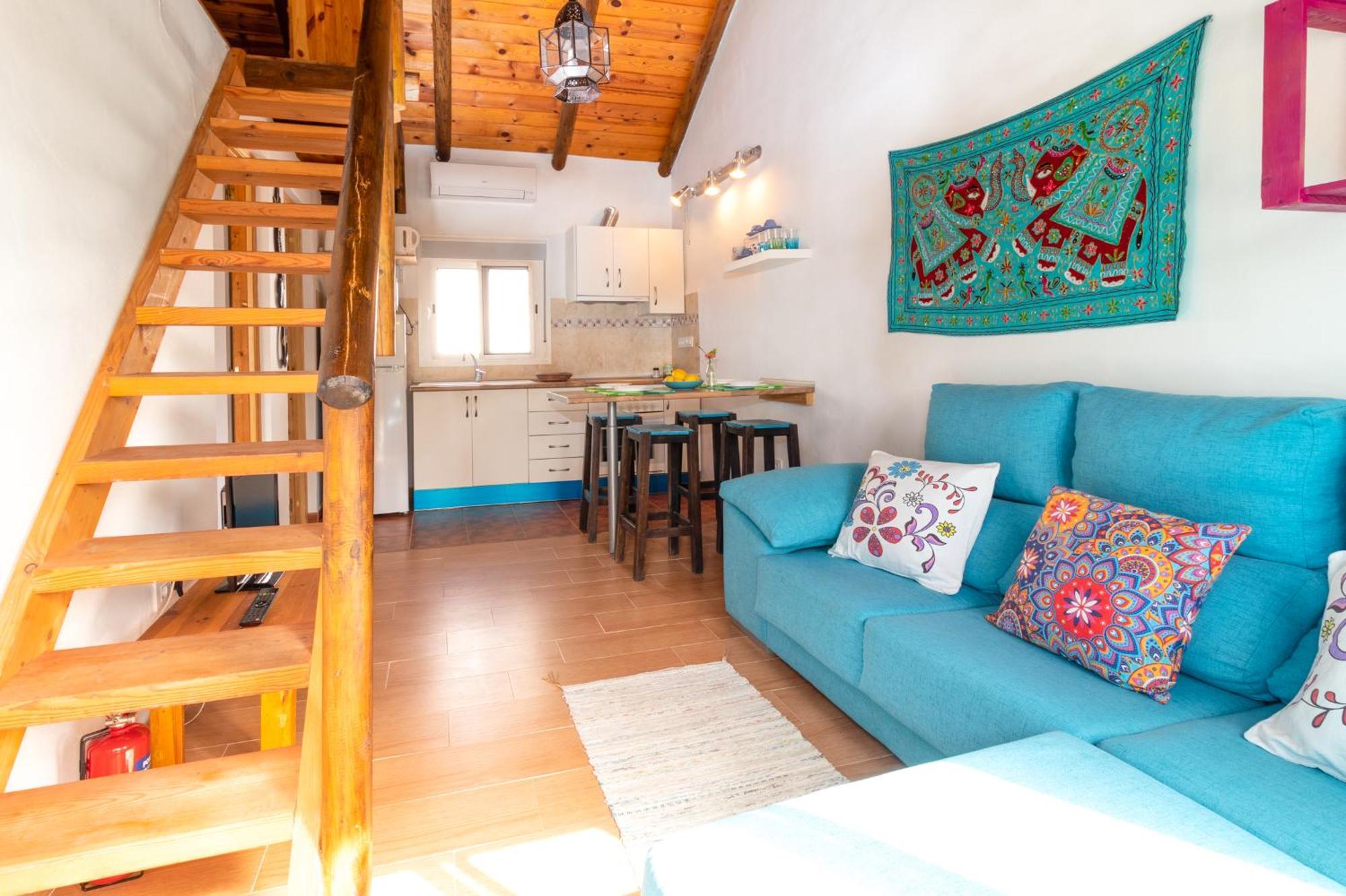 Karma House Guest House Касарес Екстериор снимка